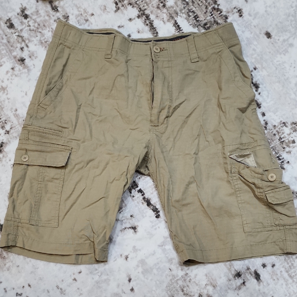 Men's Tan Cargo Shorts